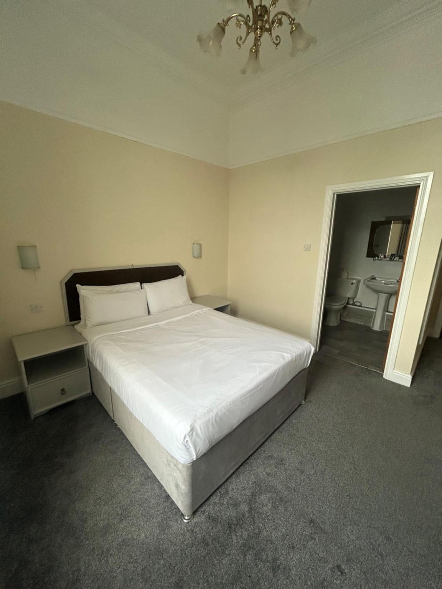 The Grand Hotel Port Talbot Eksteriør billede