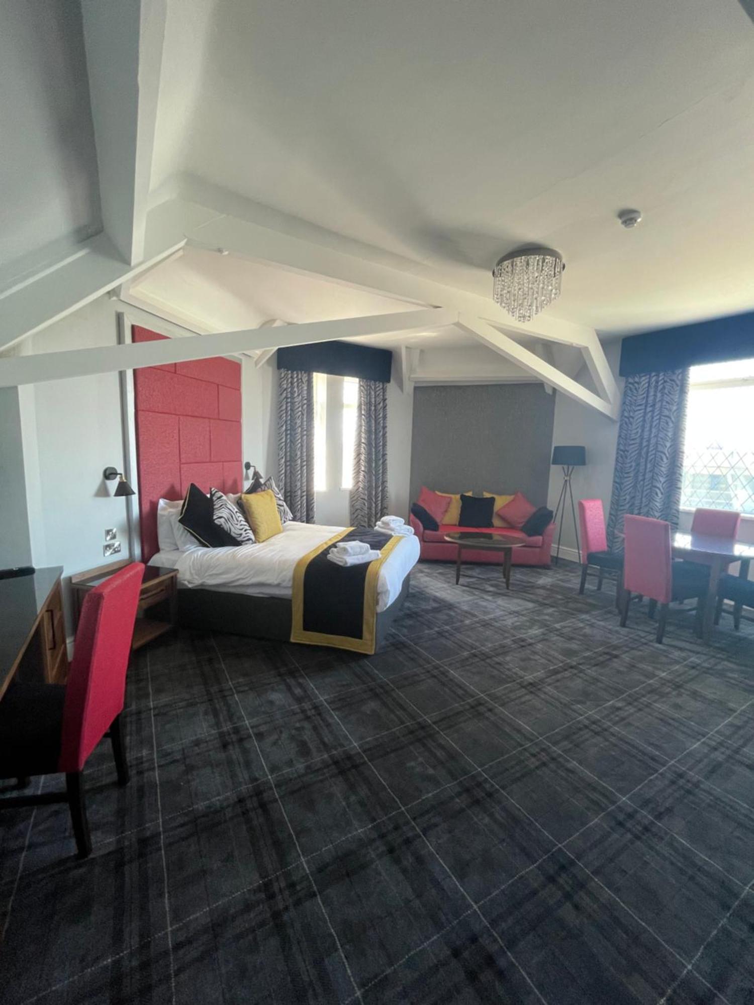 The Grand Hotel Port Talbot Eksteriør billede